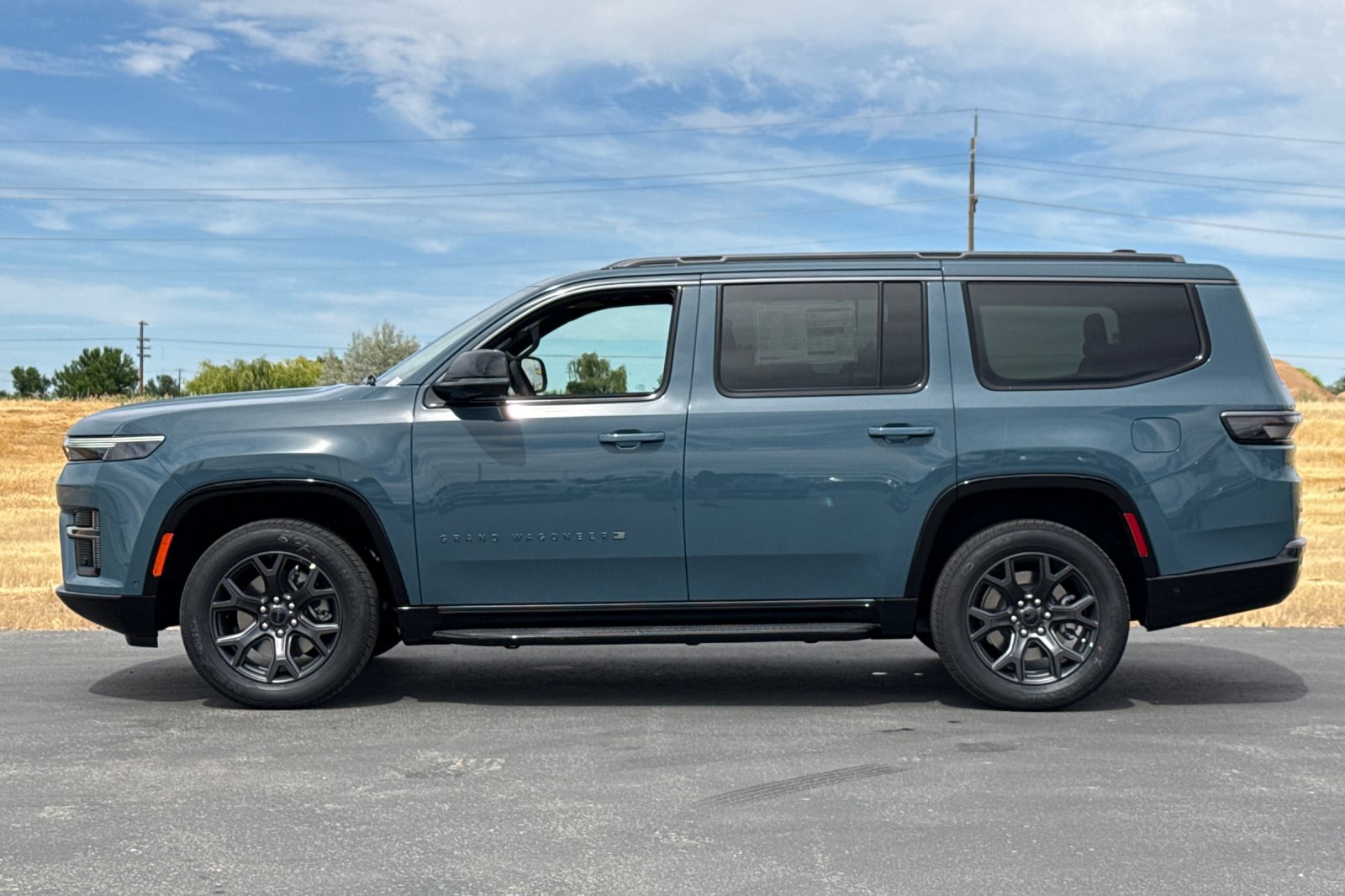 New 2026 Jeep Grand Wagoneer Limited w/ Convenience Group I AWD/4WD image 9