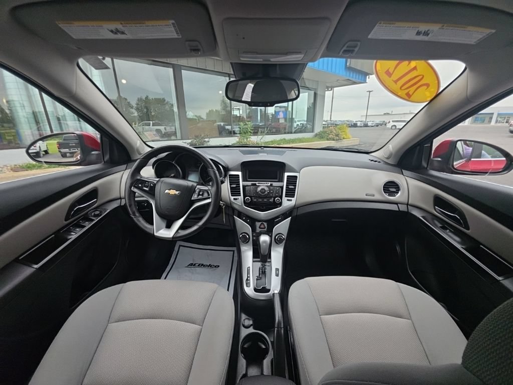 Used 2012 Chevrolet Cruze LT FWD image 16
