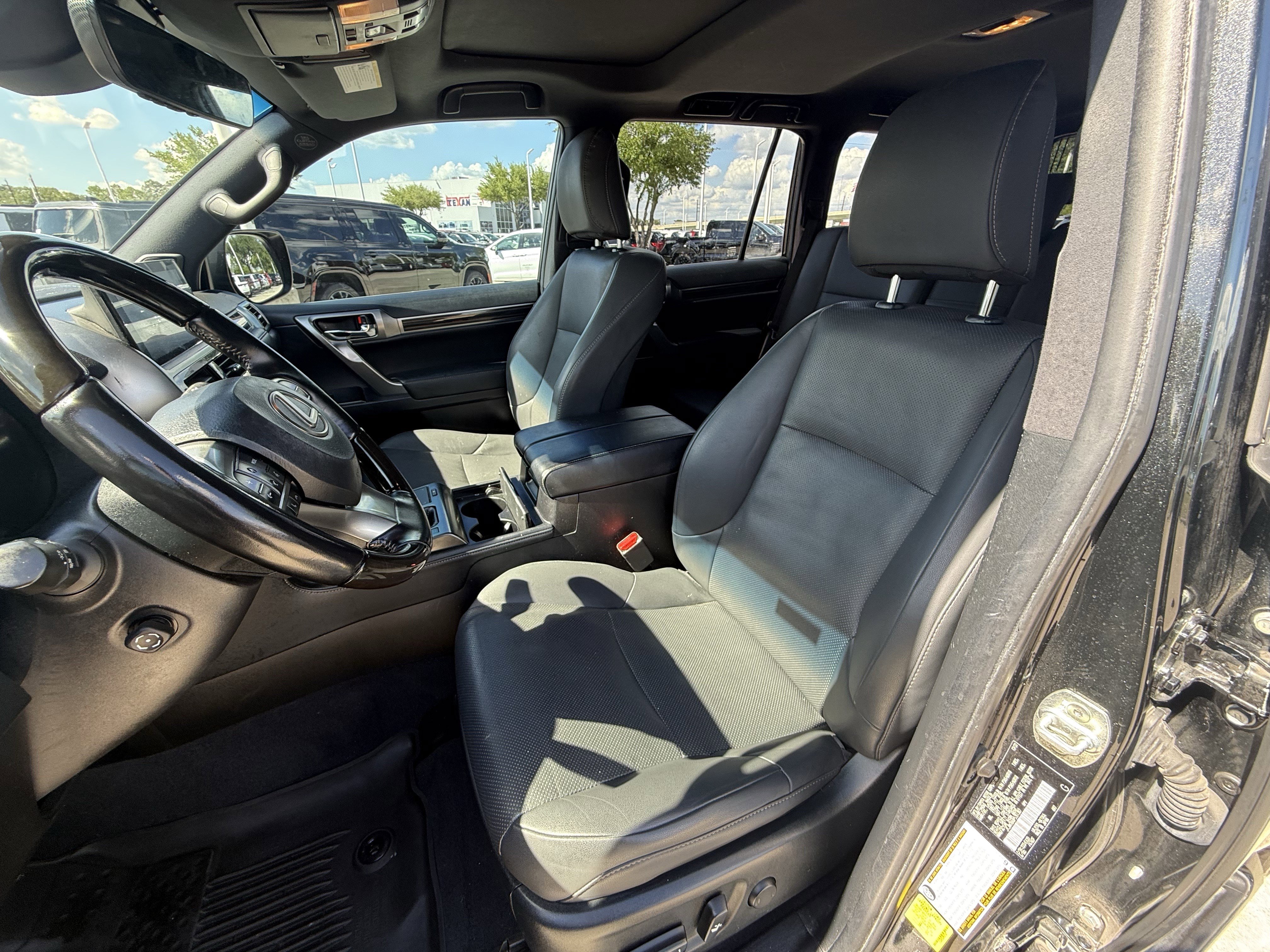 Used 2023 Lexus GX 460 Premium w/ Premium Plus Package image 28