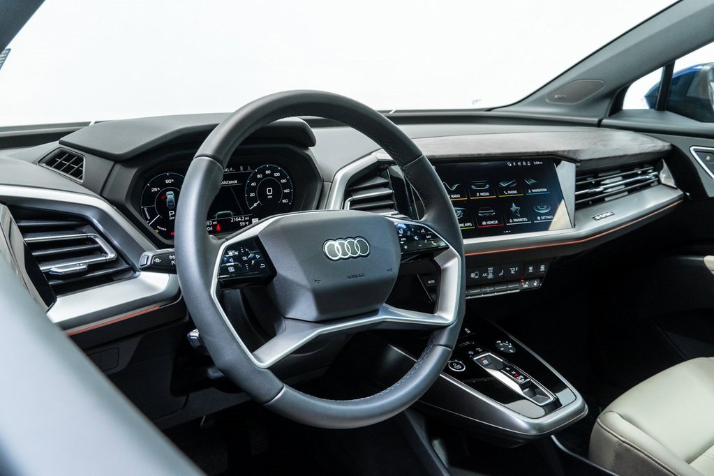 Used 2025 Audi Q4 e-tron Premium Plus w/ Premium Plus image 13