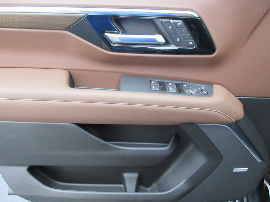 New 2027 Chevrolet Suburban High Country AWD/4WD image 26