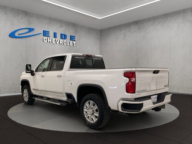 Used 2024 Chevrolet Silverado 2500 High Country w/ High Country Premium Package AWD/4WD image 4
