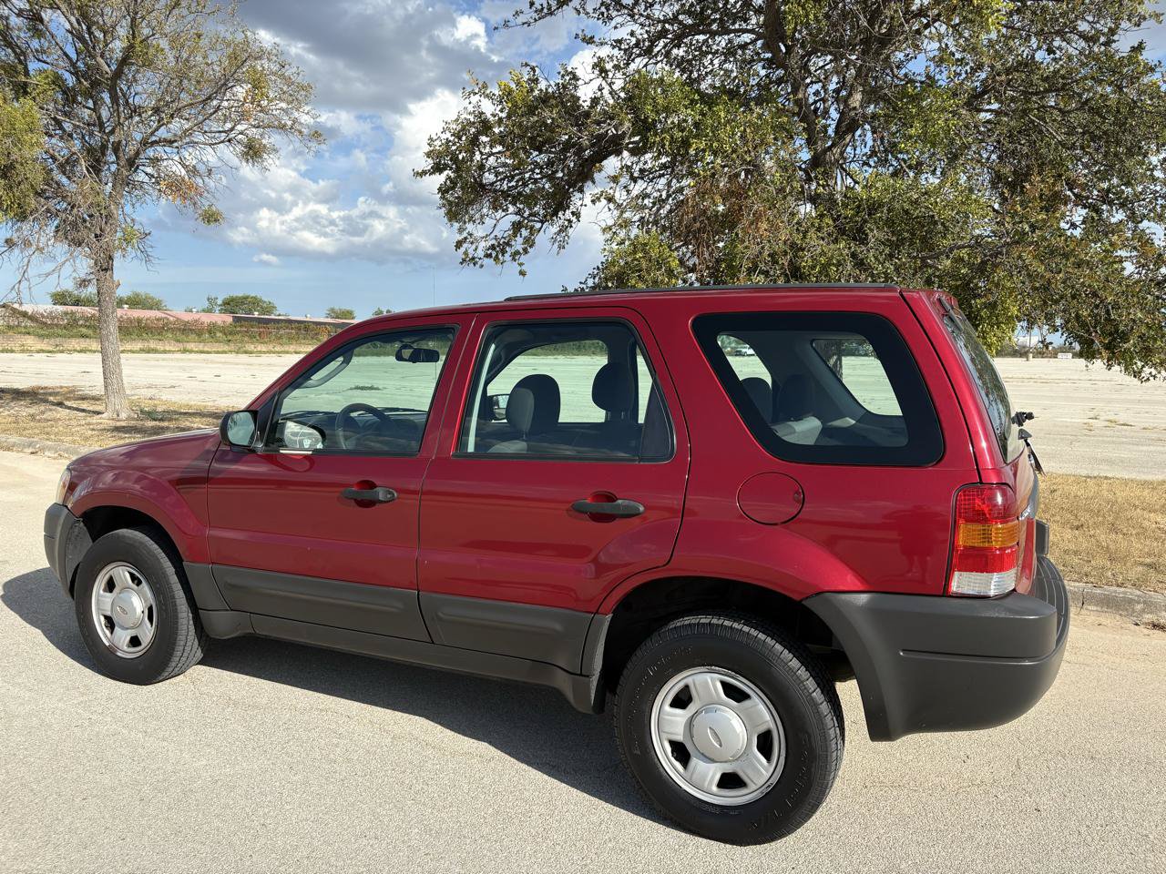 Used 2004 Ford Escape XLS FWD image 11