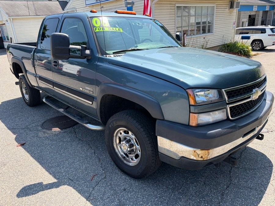 Used 2006 Chevrolet Silverado 2500 LT w/ Heavy-Duty Power Package AWD/4WD image 6