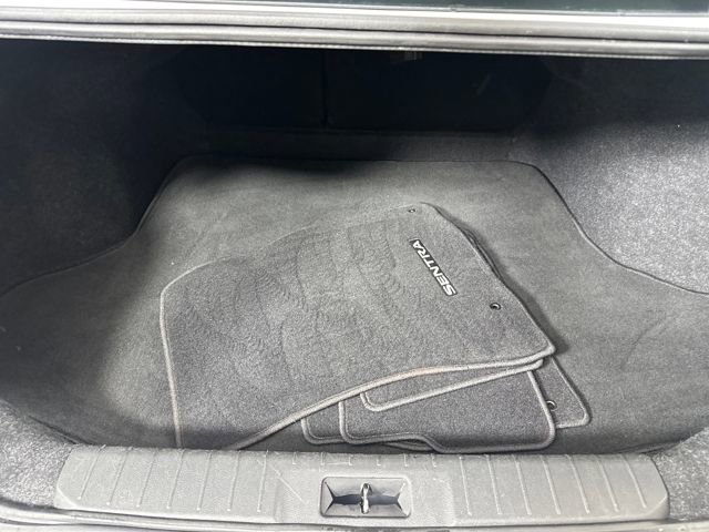 Used 2021 Nissan Sentra SR w/ SR Premium Package image 26