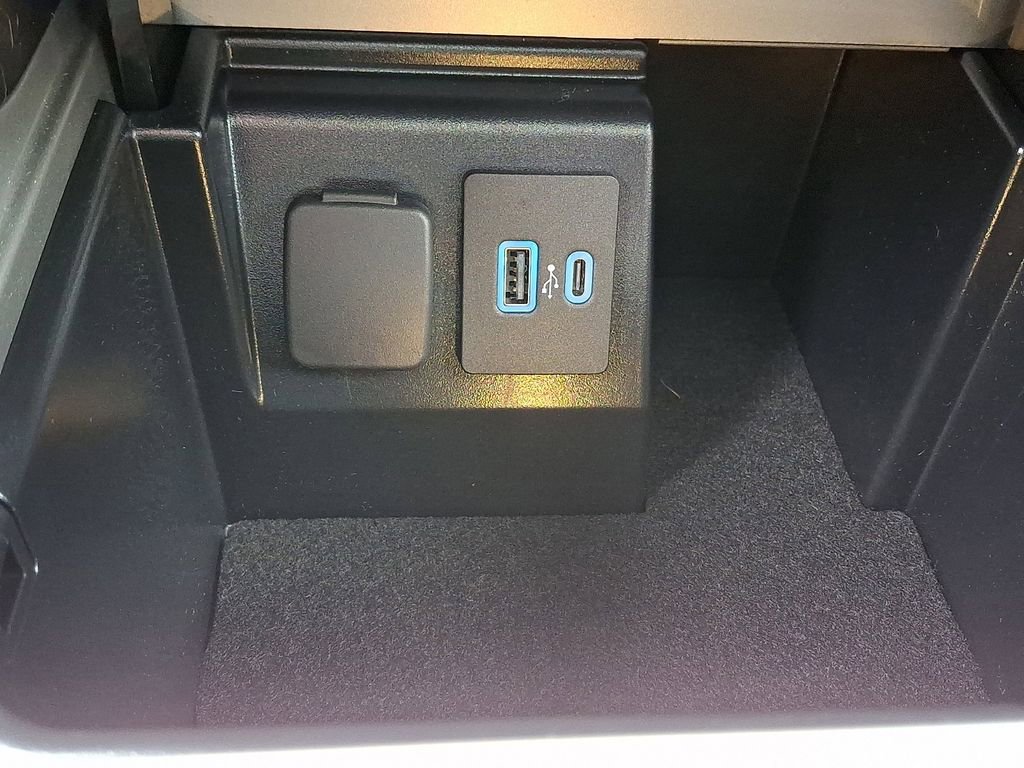 Used 2023 Ford Explorer ST w/ Equipment Group 401A image 27