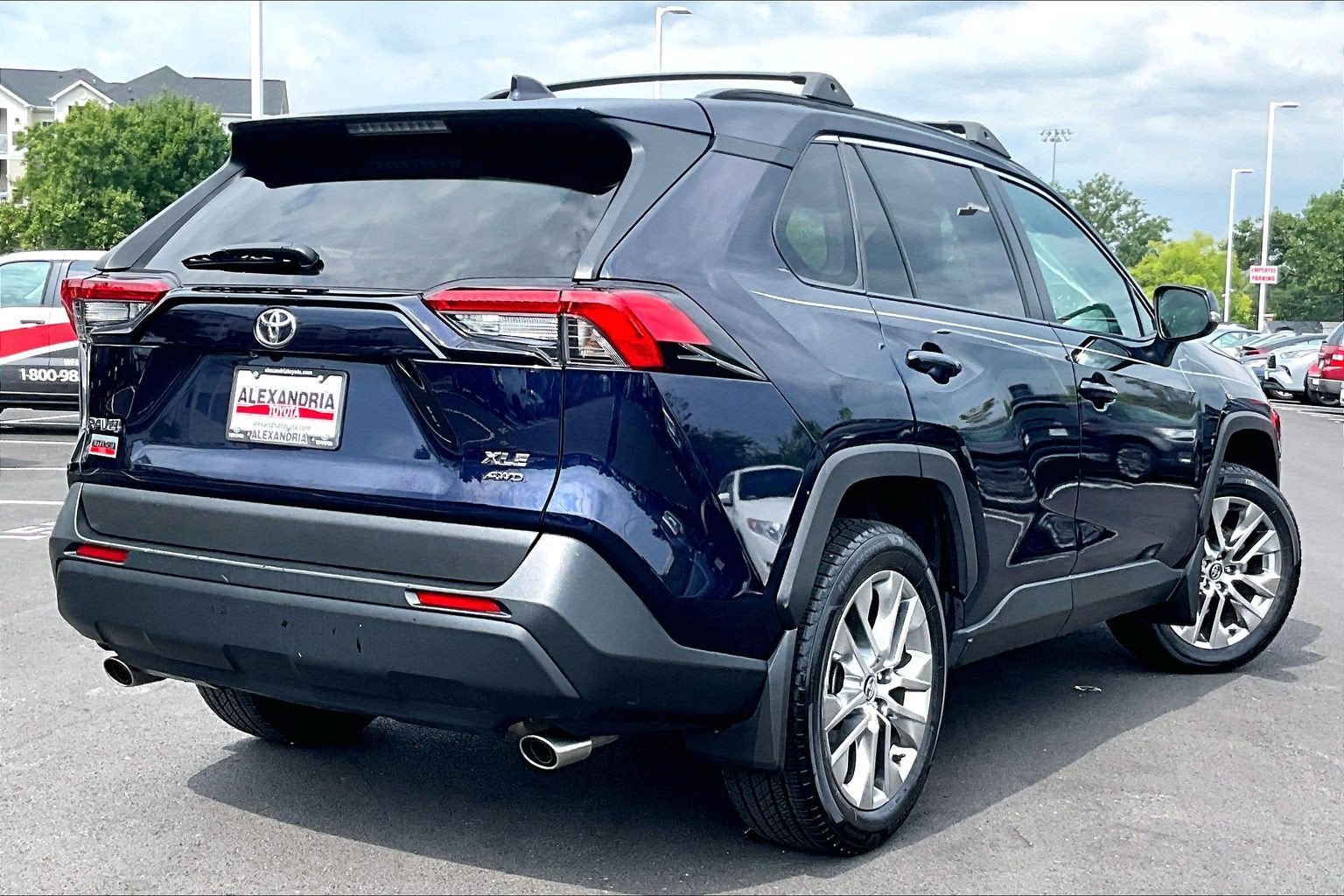 Used 2020 Toyota RAV4 XLE Premium AWD/4WD image 12