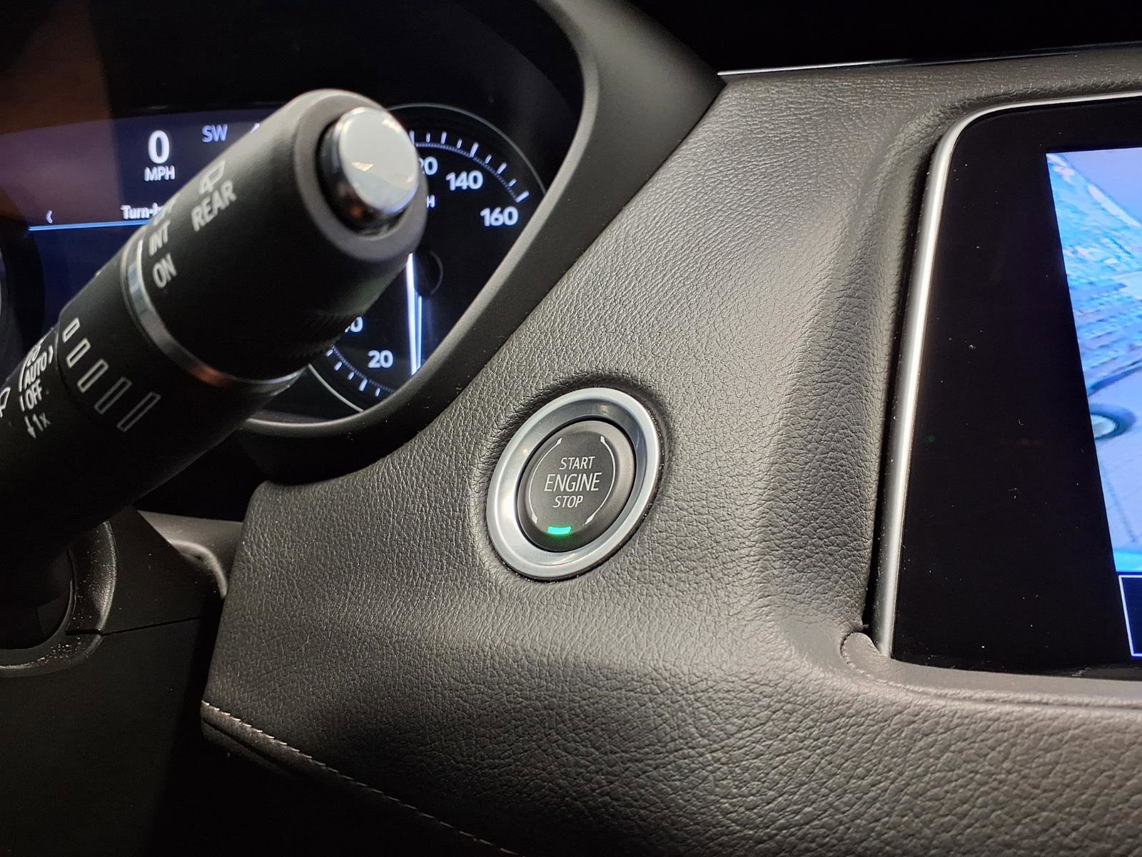 Certified 2023 Cadillac XT4 Premium Luxury w/ Technology Package FWD image 27