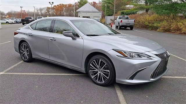 Used 2022 Lexus ES 350 w/ Premium Package image 2