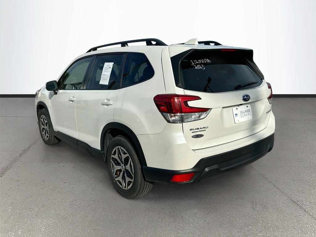 Used 2023 Subaru Forester Premium AWD/4WD image 5