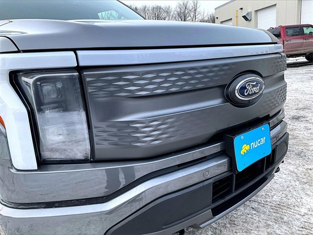 Used 2023 Ford F150 Lightning XLT image 30