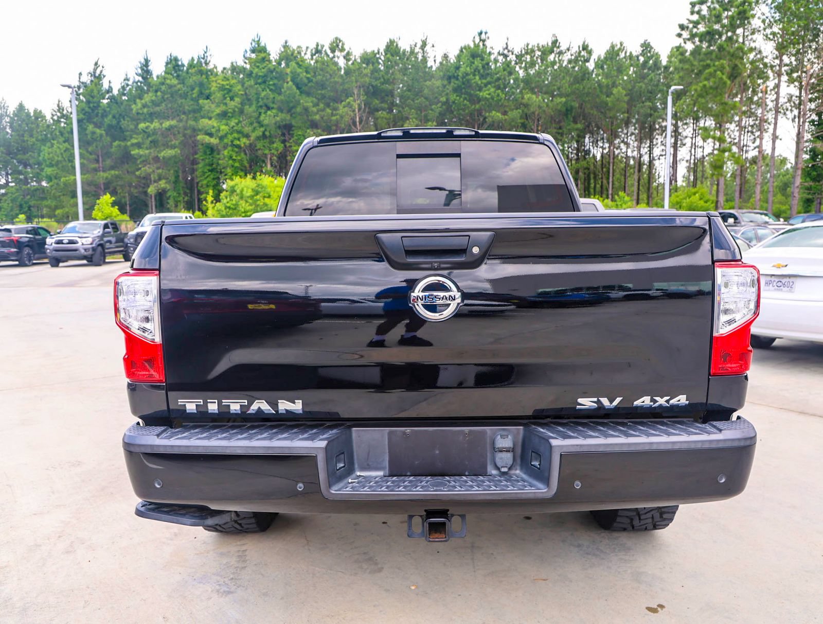 Used 2021 Nissan Titan SV w/ SV Convenience Package AWD/4WD image 6