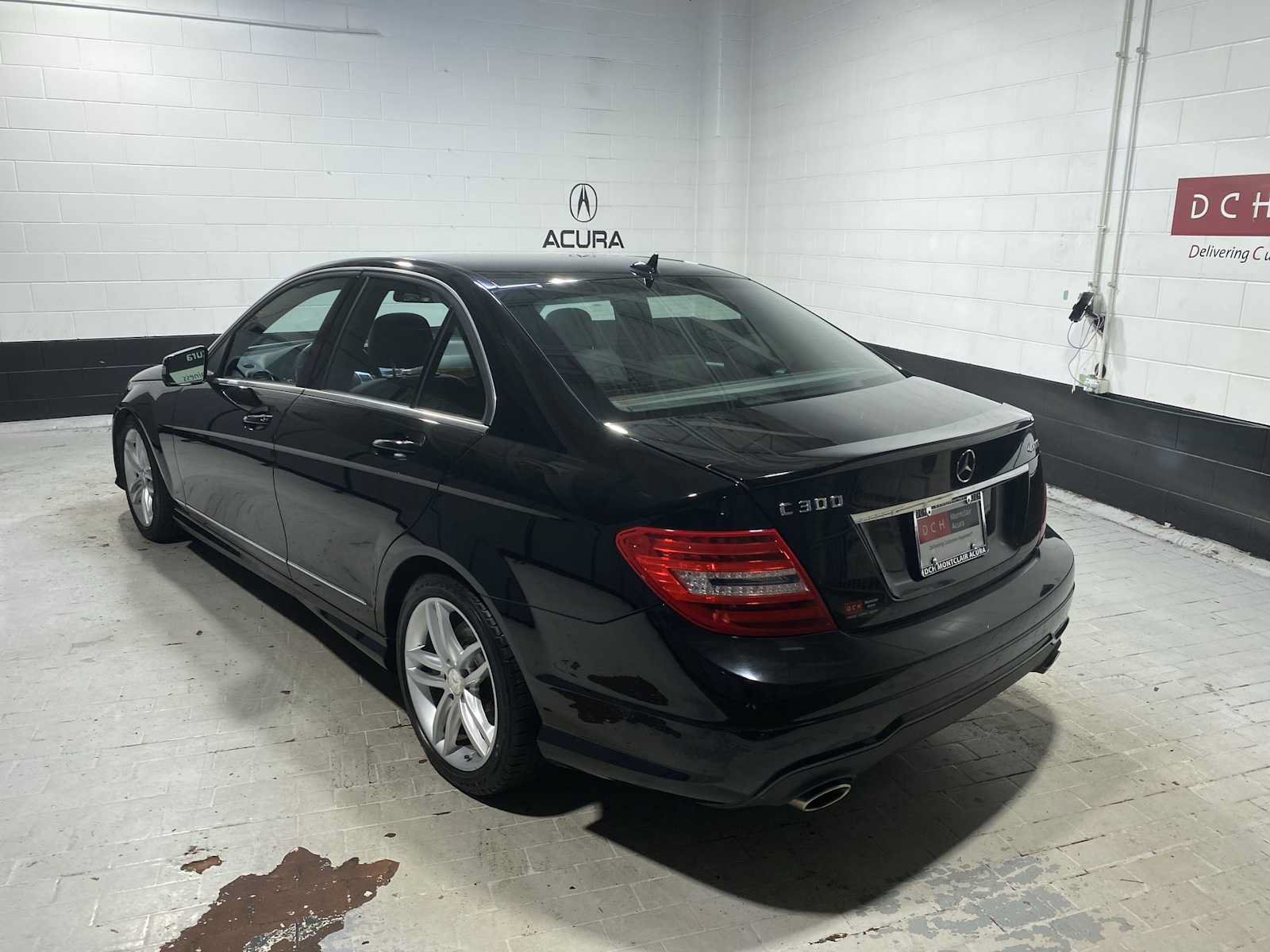 Used 2013 Mercedes-Benz C 300 4MATIC Sedan image 4