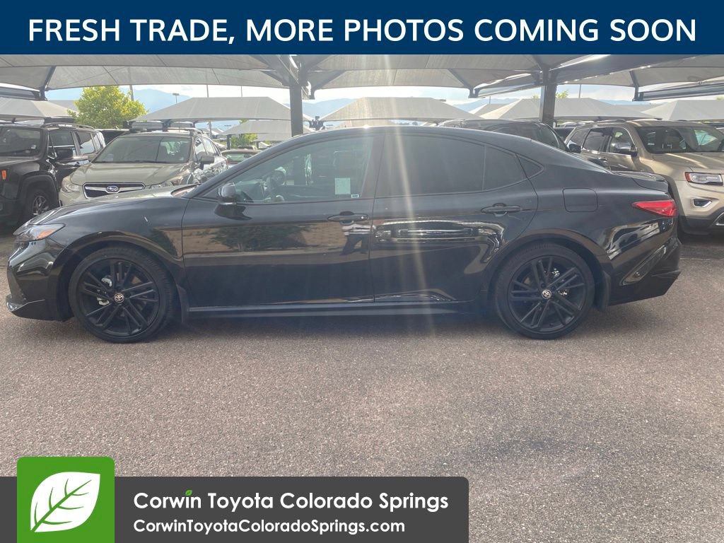Used 2026 Toyota Camry Hybrid FWD image 5