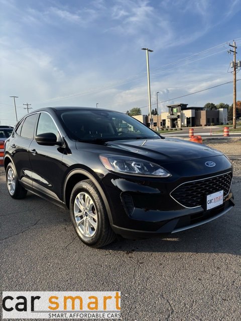Used 2022 Ford Escape SE image 1