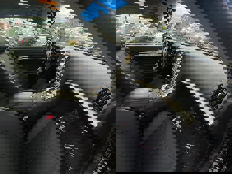 Used 2015 INFINITI Q60 Sport w/ Premium Package image 13