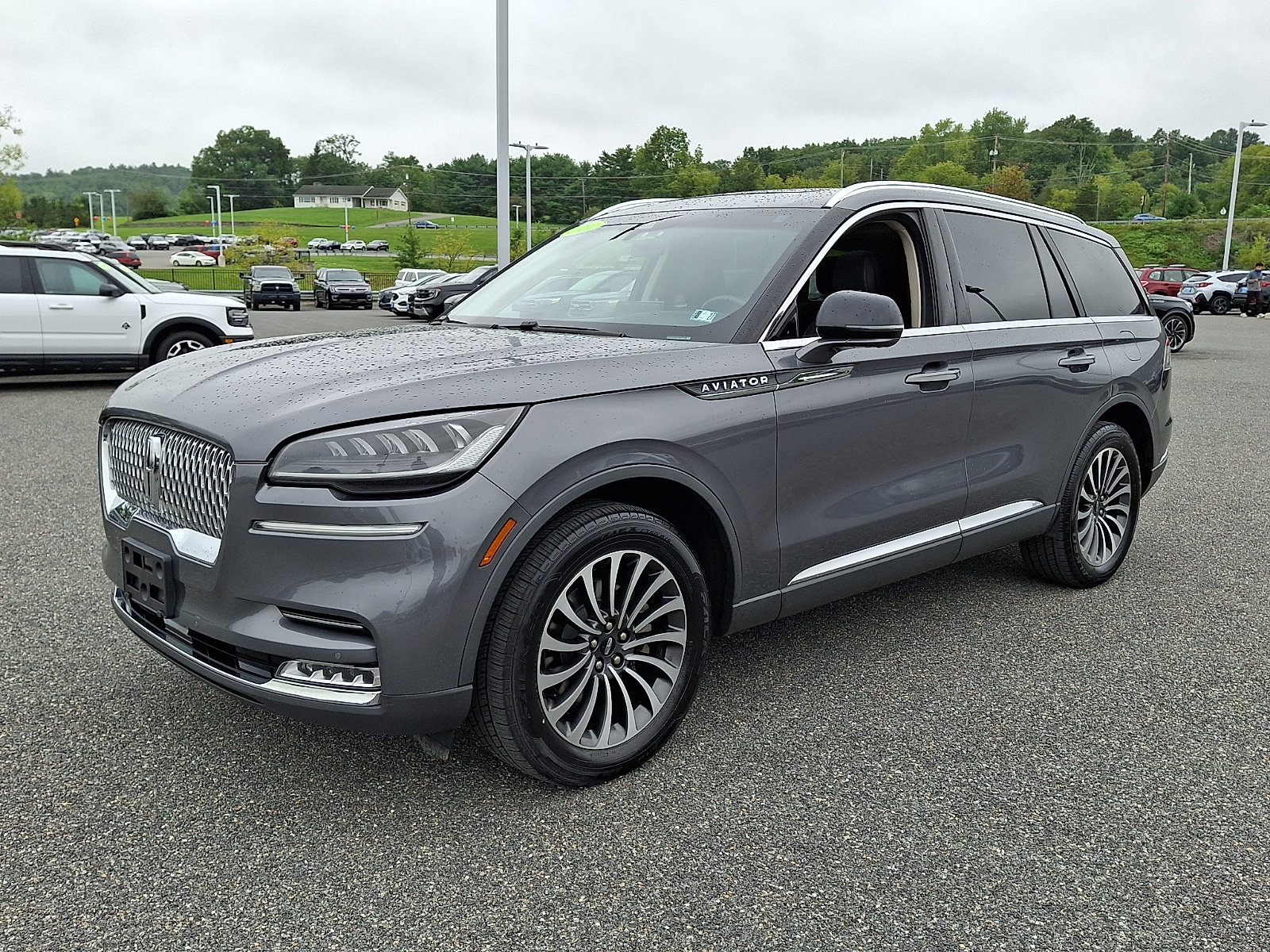 Used 2021 Lincoln Aviator Reserve w/ Elements Package Plus AWD/4WD image 4