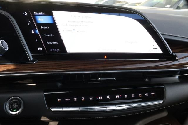 Used 2022 Cadillac Escalade Sport Platinum image 16
