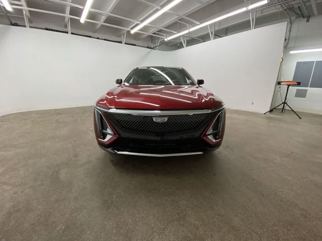 Certified 2024 Cadillac Lyriq Luxury w/ LPO, Floor Liner Package AWD/4WD image 9