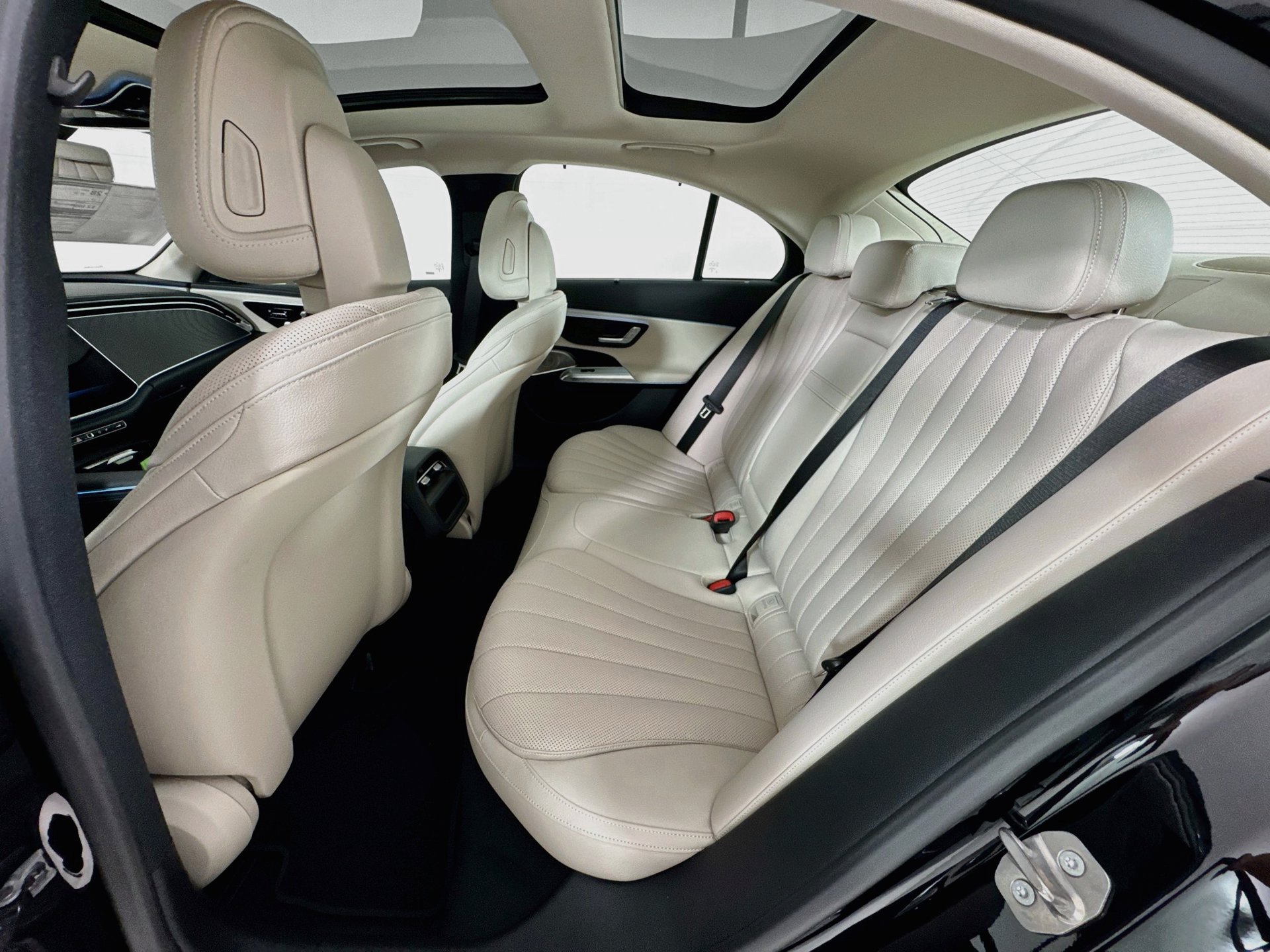 New 2027 Mercedes-Benz E 350 Sedan image 27