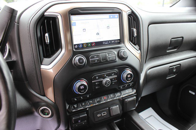 Used 2022 Chevrolet Silverado 3500 High Country w/ Technology Package image 12