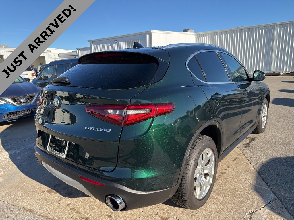 Used 2021 Alfa Romeo Stelvio Sprint w/ Sun & Sound Package image 5