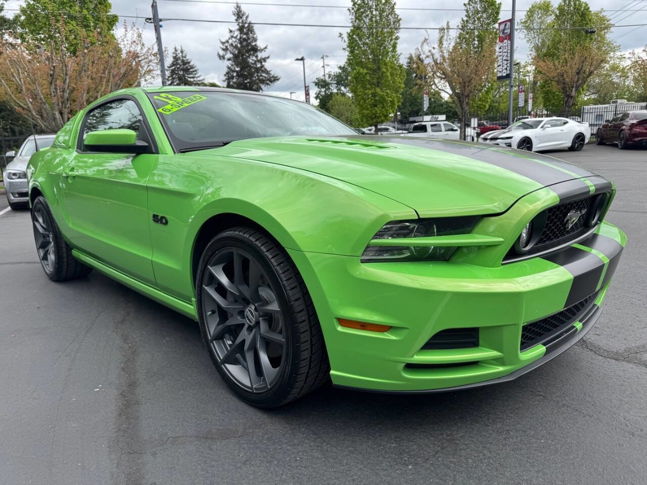 Used 2013 Ford Mustang GT Premium w/ Electronics Pkg RWD image 6