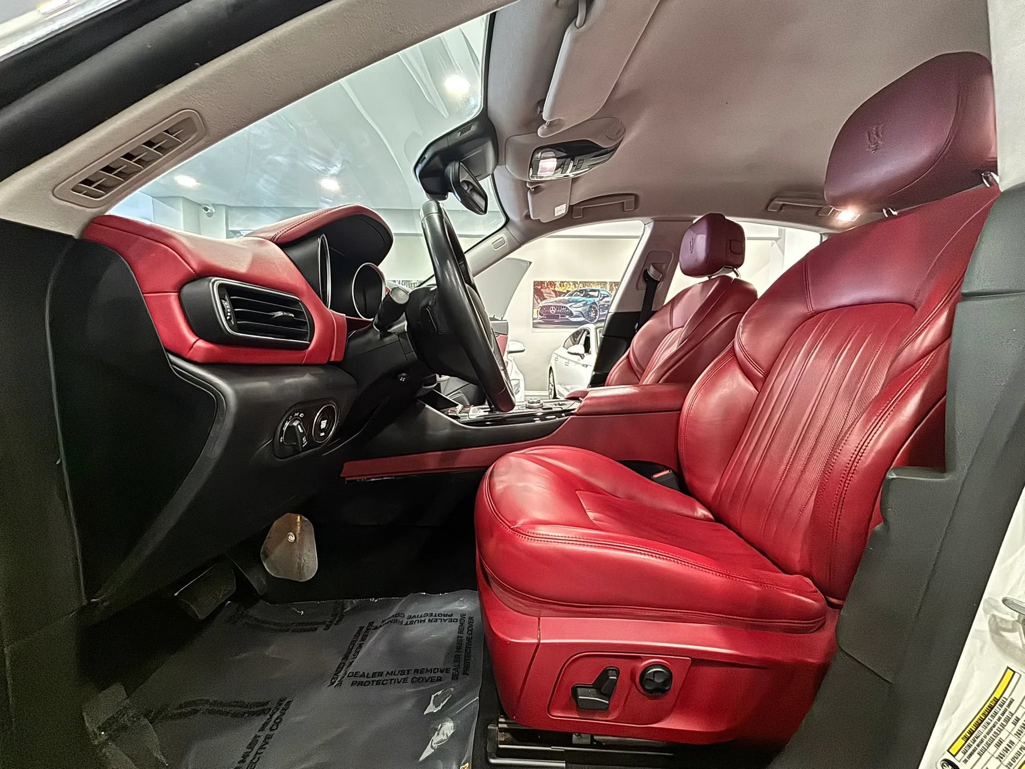 Used 2017 Maserati Levante AWD/4WD image 12