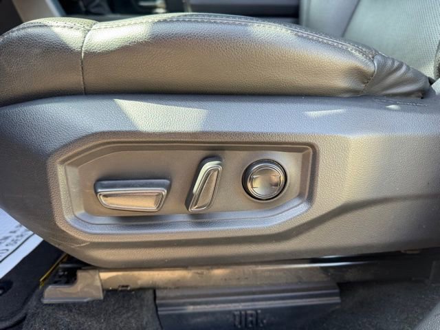 Used 2025 Toyota Tundra Limited AWD/4WD image 10