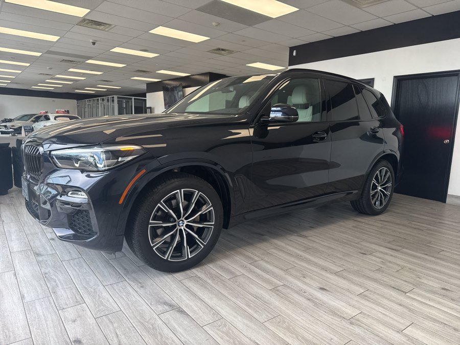 Used 2021 BMW X5 xDrive40i w/ M Sport Package AWD/4WD image 1