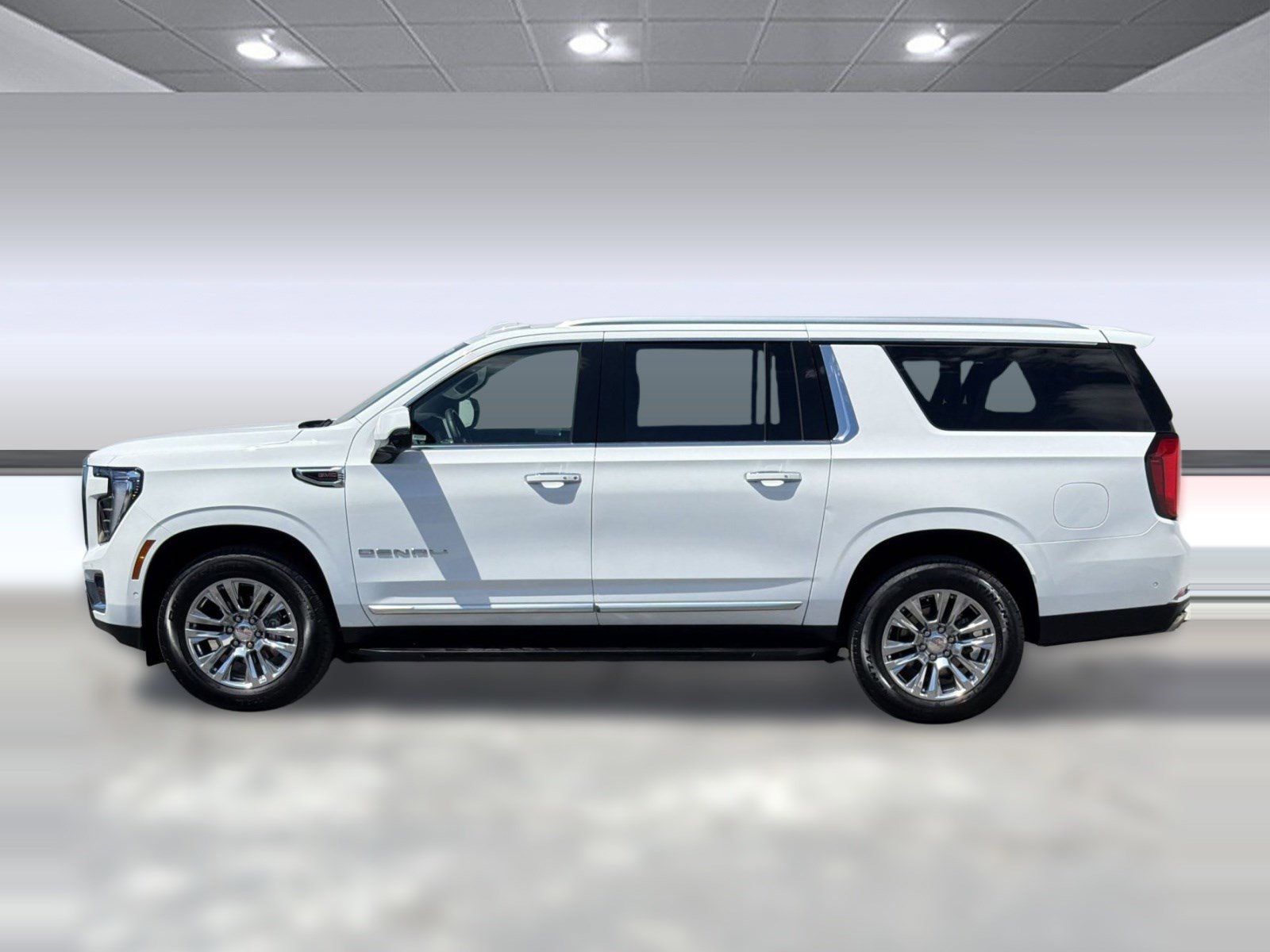 Used 2025 GMC Yukon XL Denali AWD/4WD image 2