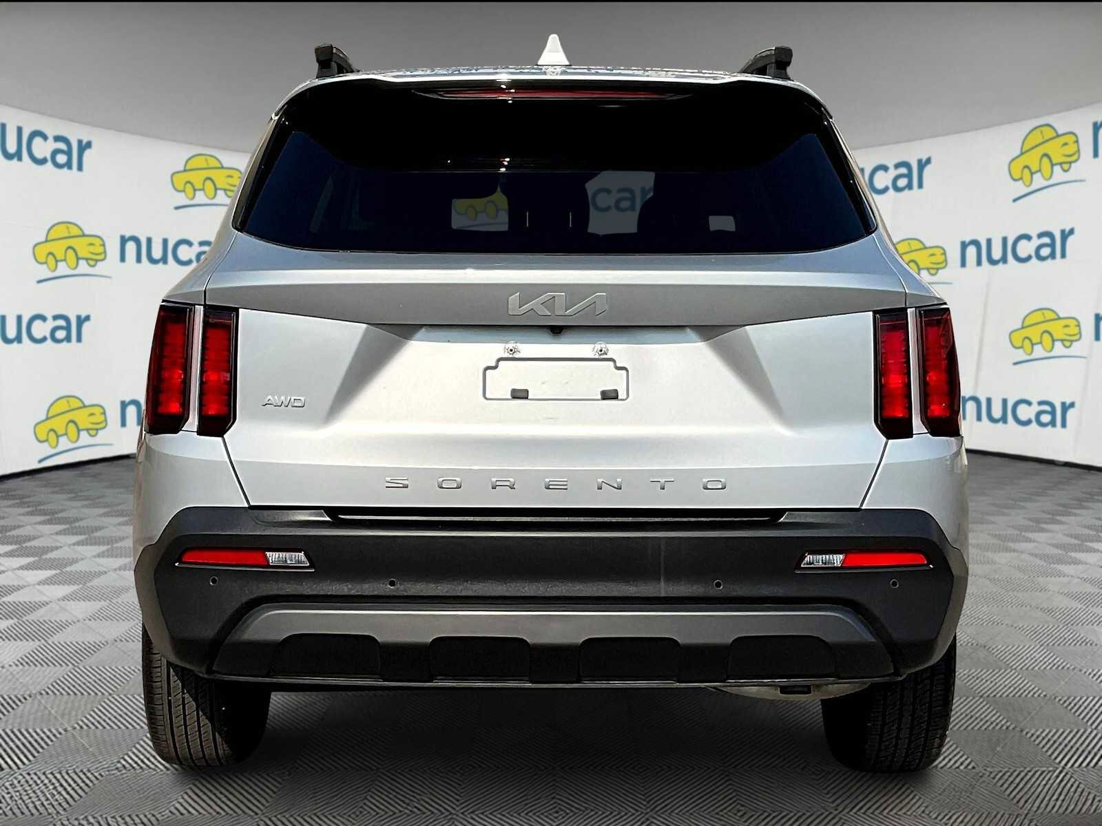 Used 2022 Kia Sorento S image 5