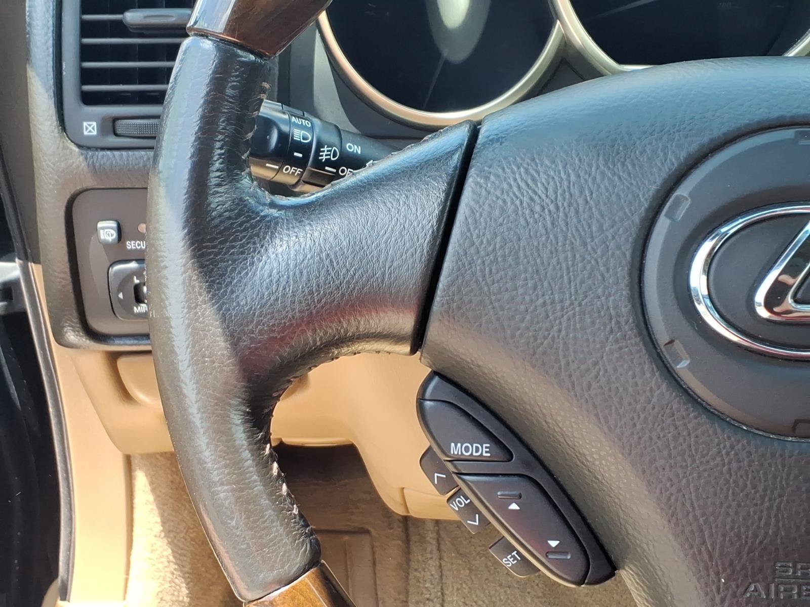 Used 2009 Lexus SC 430 Convertible RWD image 18
