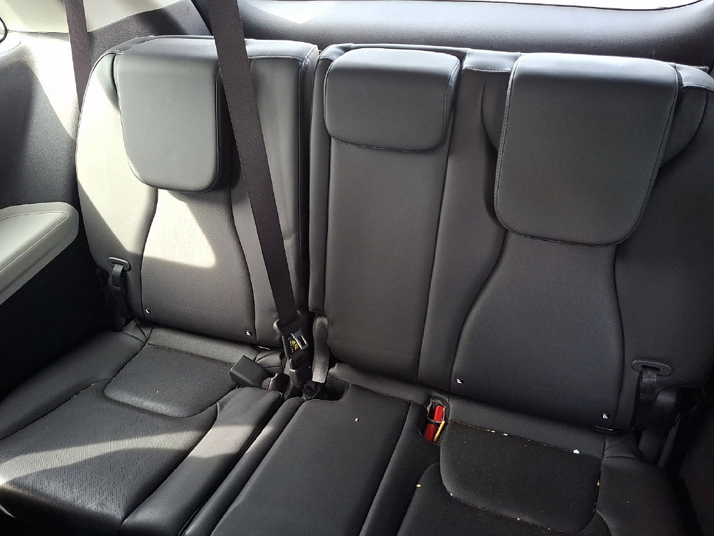 Used 2024 Kia Carnival LX FWD image 11
