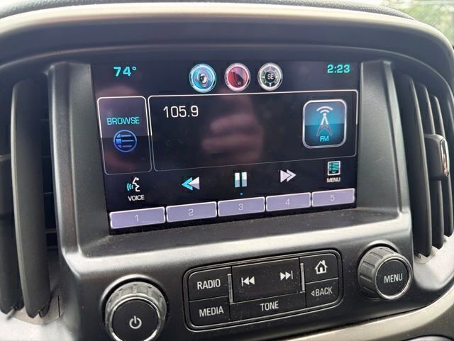 Used 2015 Chevrolet Colorado Z71 AWD/4WD image 16