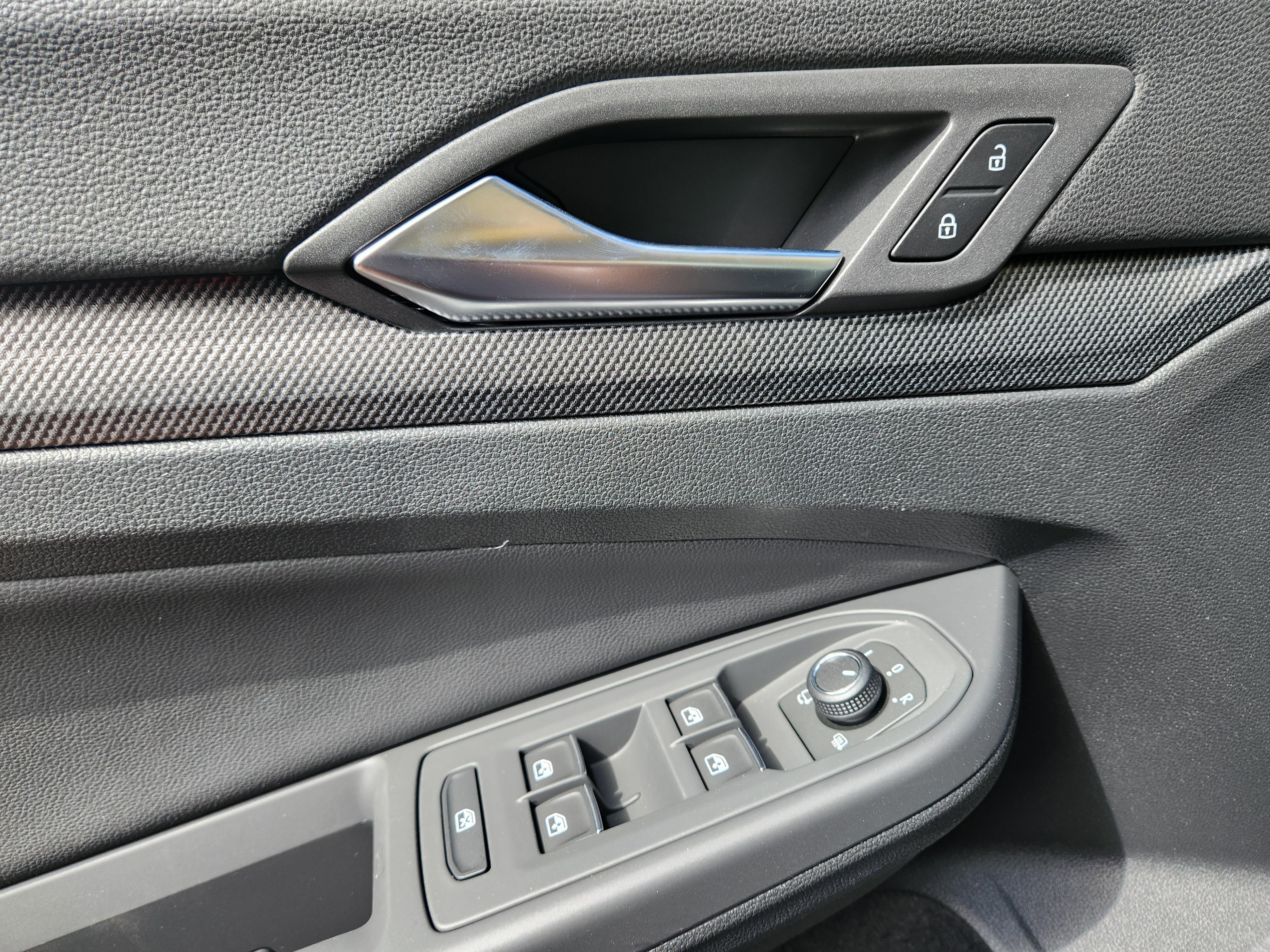 New 2025 Volkswagen GTI SE image 17