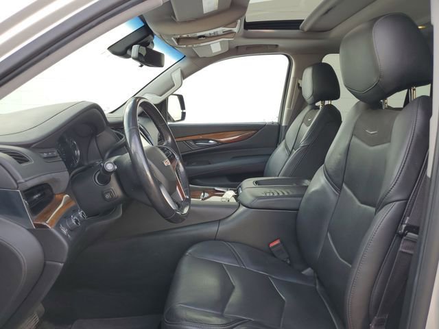 Used 2017 Cadillac Escalade Luxury image 5
