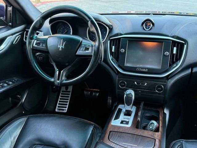 Used 2015 Maserati Ghibli RWD image 14