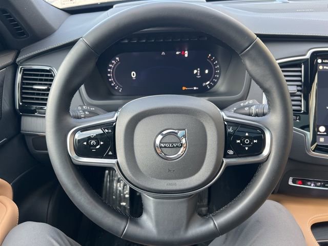 Certified 2025 Volvo XC90 B6 Ultra image 31