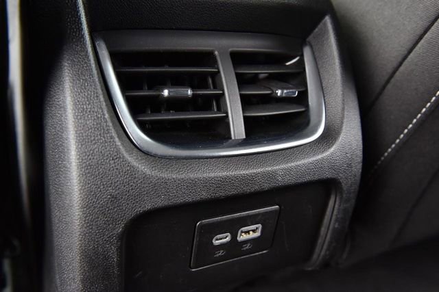 Used 2025 Chevrolet Blazer LT image 19