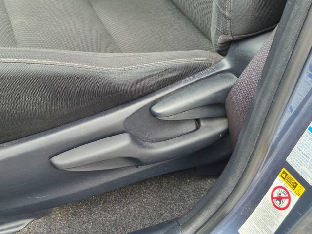 Used 2014 Toyota RAV4 XLE AWD/4WD image 15