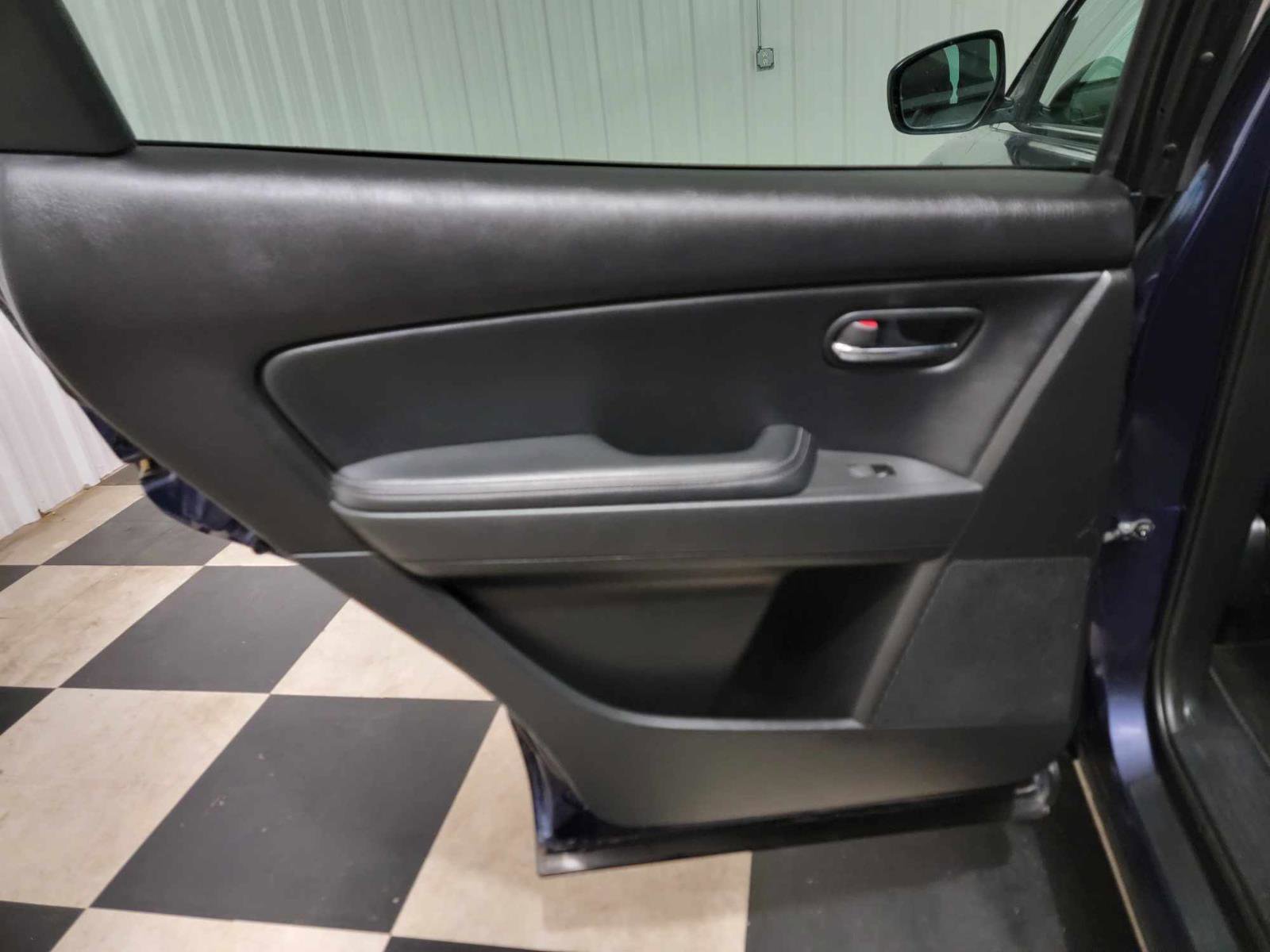 Used 2012 MAZDA CX-9 Touring w/ Moonroof & Bose Audio Pkg image 12