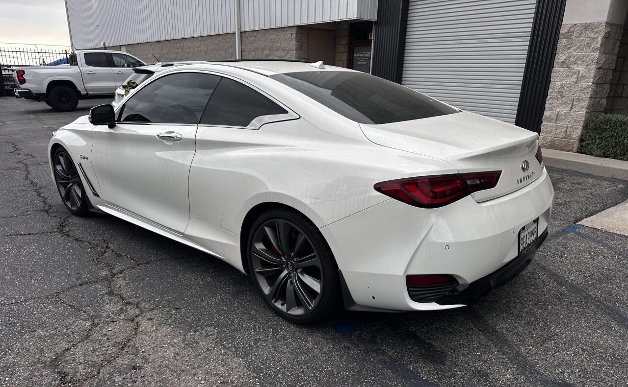 Used 2018 INFINITI Q60 Red Sport 400 w/ Sensory Package 3.0T Sport RWD image 3
