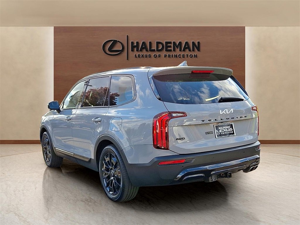 Used 2022 Kia Telluride SX w/ SX Prestige Package image 4