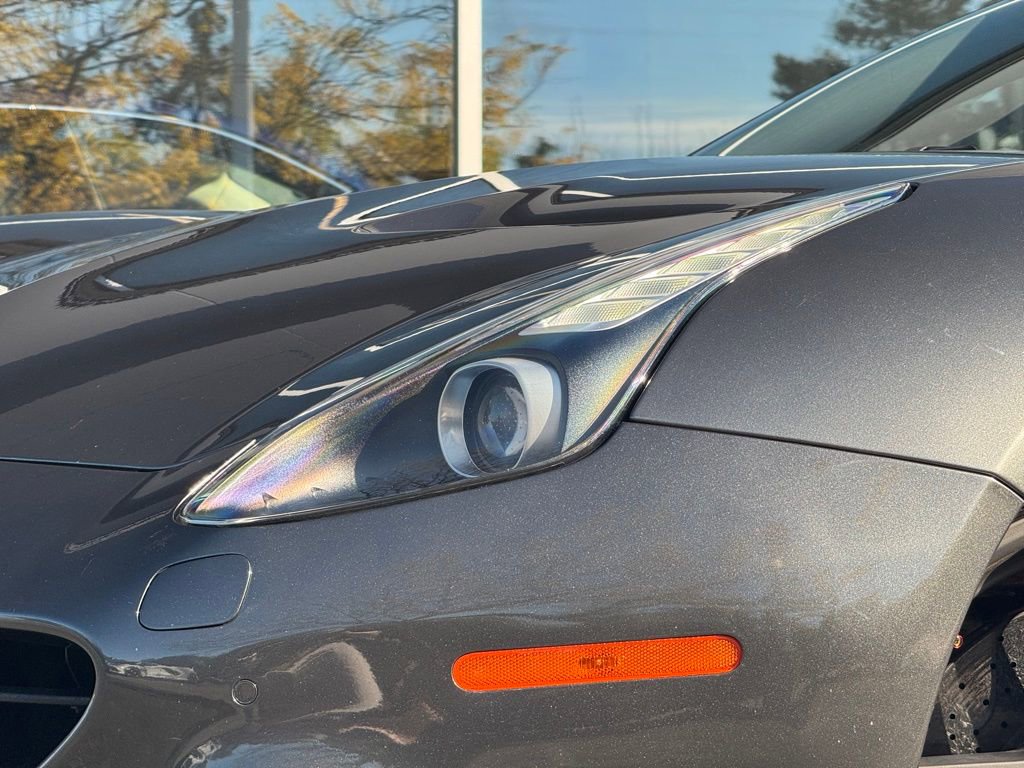 Used 2016 Ferrari California T image 14