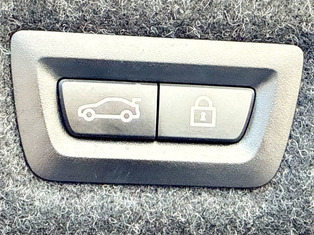 Used 2019 BMW 540i xDrive w/ Convenience Package image 13