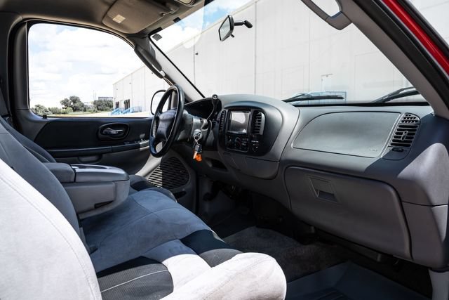 Used 2003 Ford F150 Lightning RWD image 23