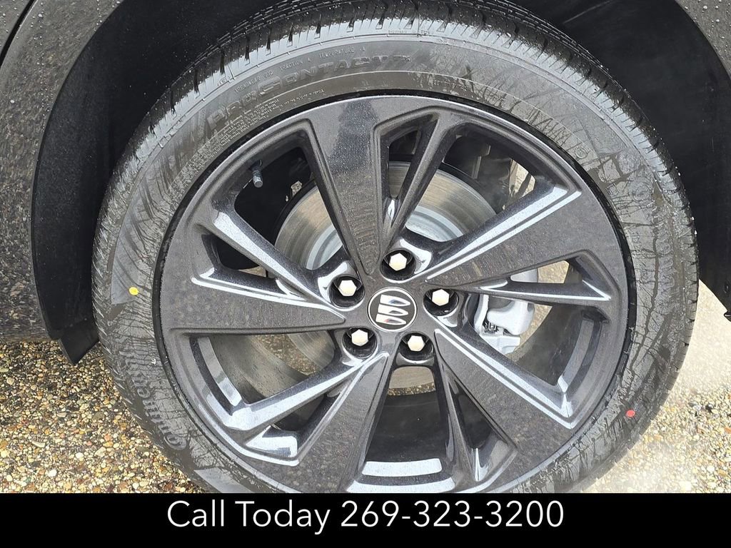 New 2025 Buick Envision Sport Touring image 33