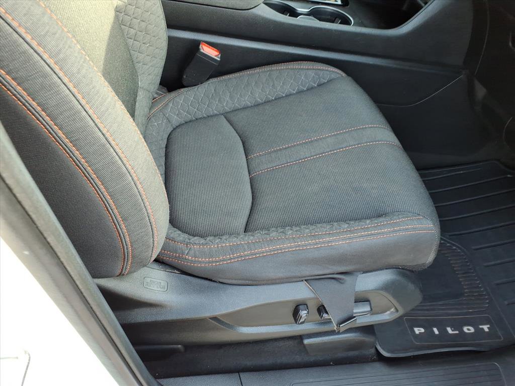 Used 2023 Honda Pilot Sport image 17