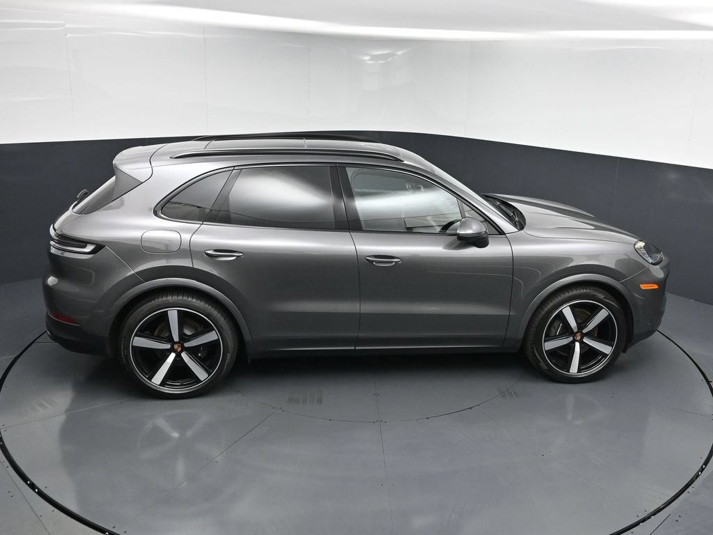 Certified 2025 Porsche Cayenne AWD/4WD image 20